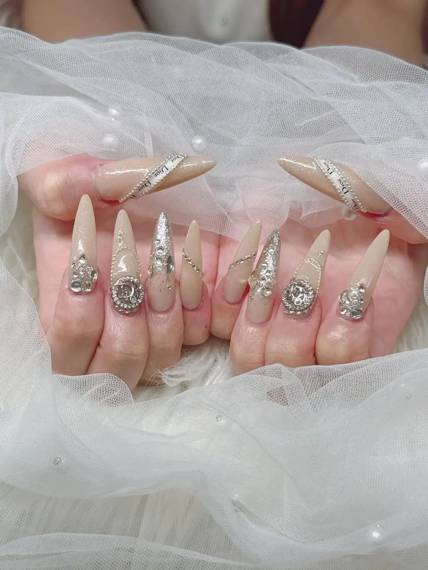 ネイル ハンドネイル Lee  Nails リーリンのネイルデザイン