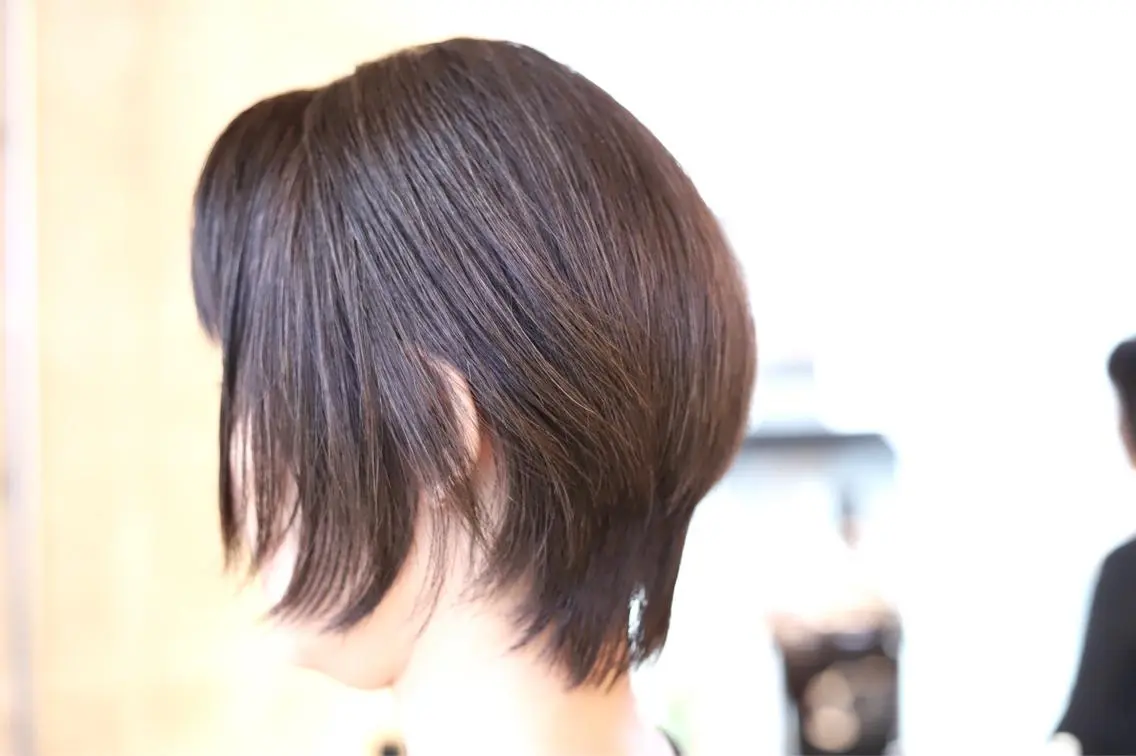 ショート カラー グレージュ アドミラルYoshi oのヘアスタイル