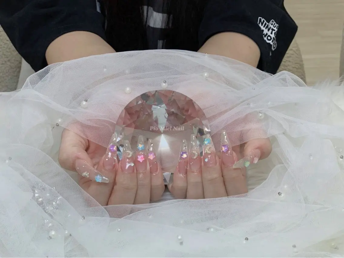 ネイル ハンドネイル HANA 長さだしのネイルデザイン
