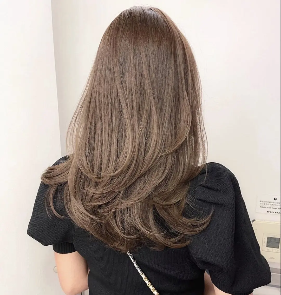 カラー ベージュカラー ブリーチ 透明感カラー 🩷SAKURA/ 海外レイヤー/カラーのヘアスタイル