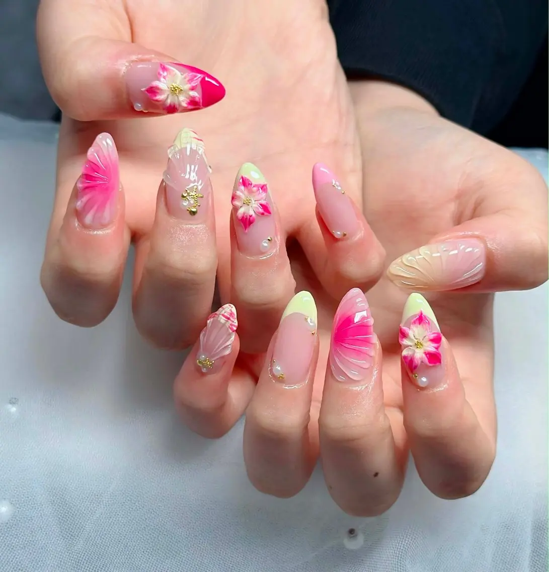 ネイル フレンチネイル ジェルネイル ガラスフレンチ ハロウィン ハート ハンドネイル H.baby Nail Salonのネイルデザイン