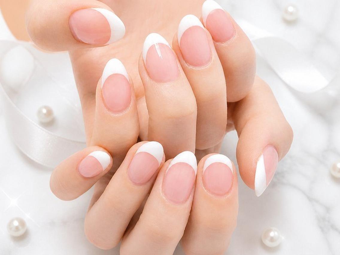 ネイル フレンチネイル ハンドネイル Lili Nail Studio西荻窪店のネイルデザイン