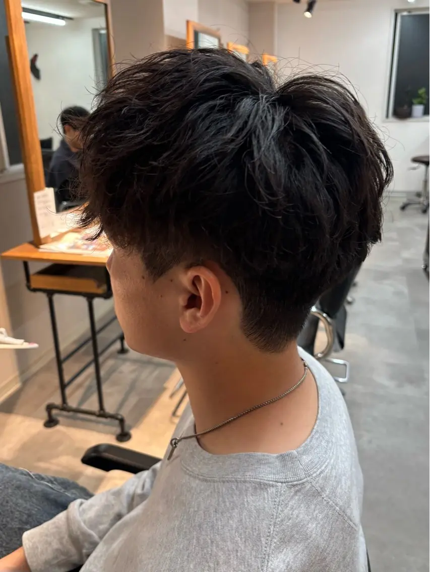 パーマ メンズ マッシュ 刈り上げ 保立フェザーパーマ 大人メンズヘア船橋駅のヘアスタイル