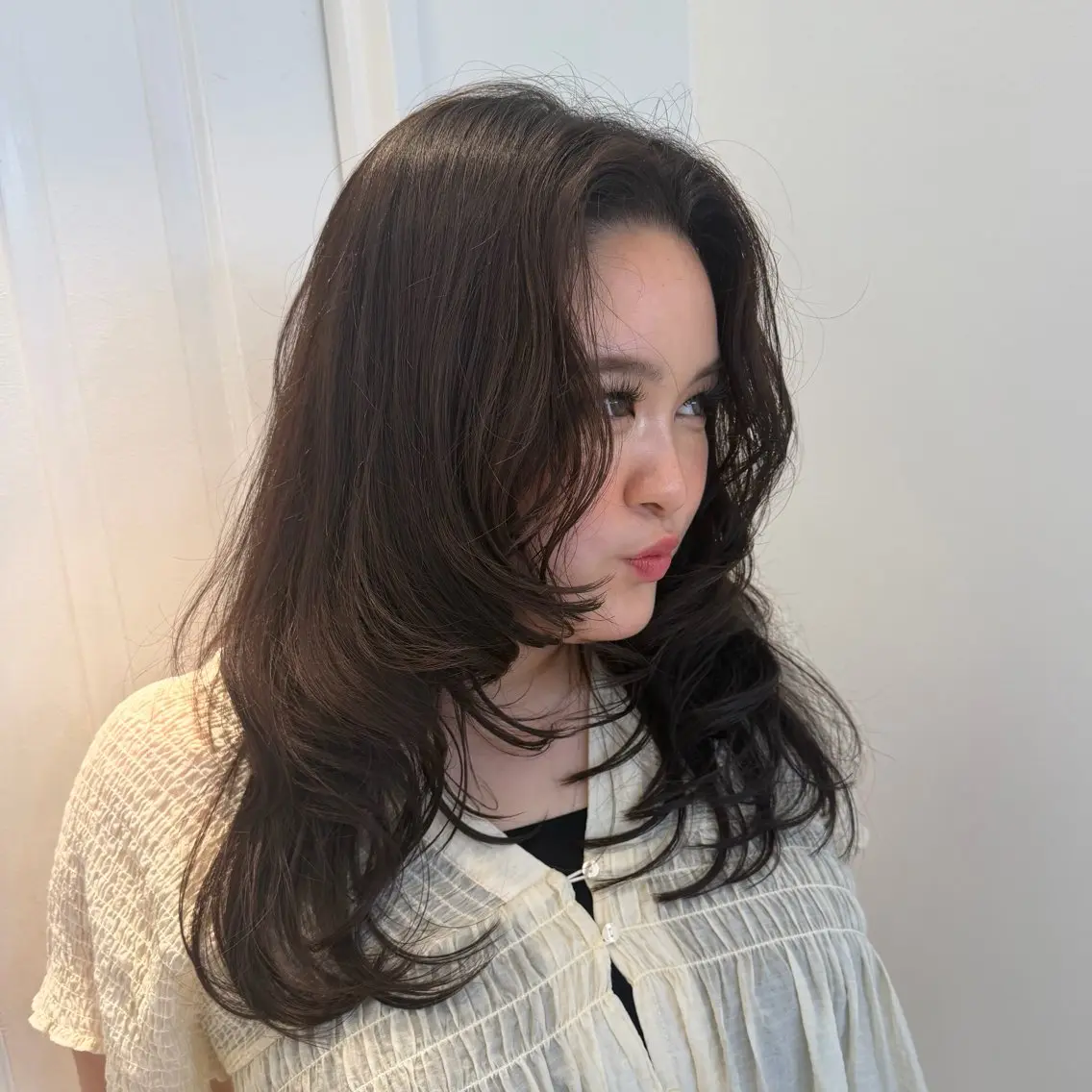 セミロング カラー レイヤーカット カット トリートメント 🌼動き×透明感🩵 ハイトーン/ナナのヘアスタイル