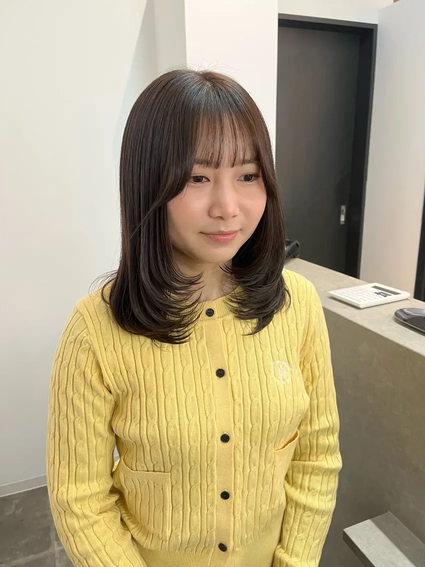 ミディアム カラー レイヤーカット カット ヘアカラー トリートメント ena/ブリーチなし 透明感・レイヤー🎀のヘアスタイル