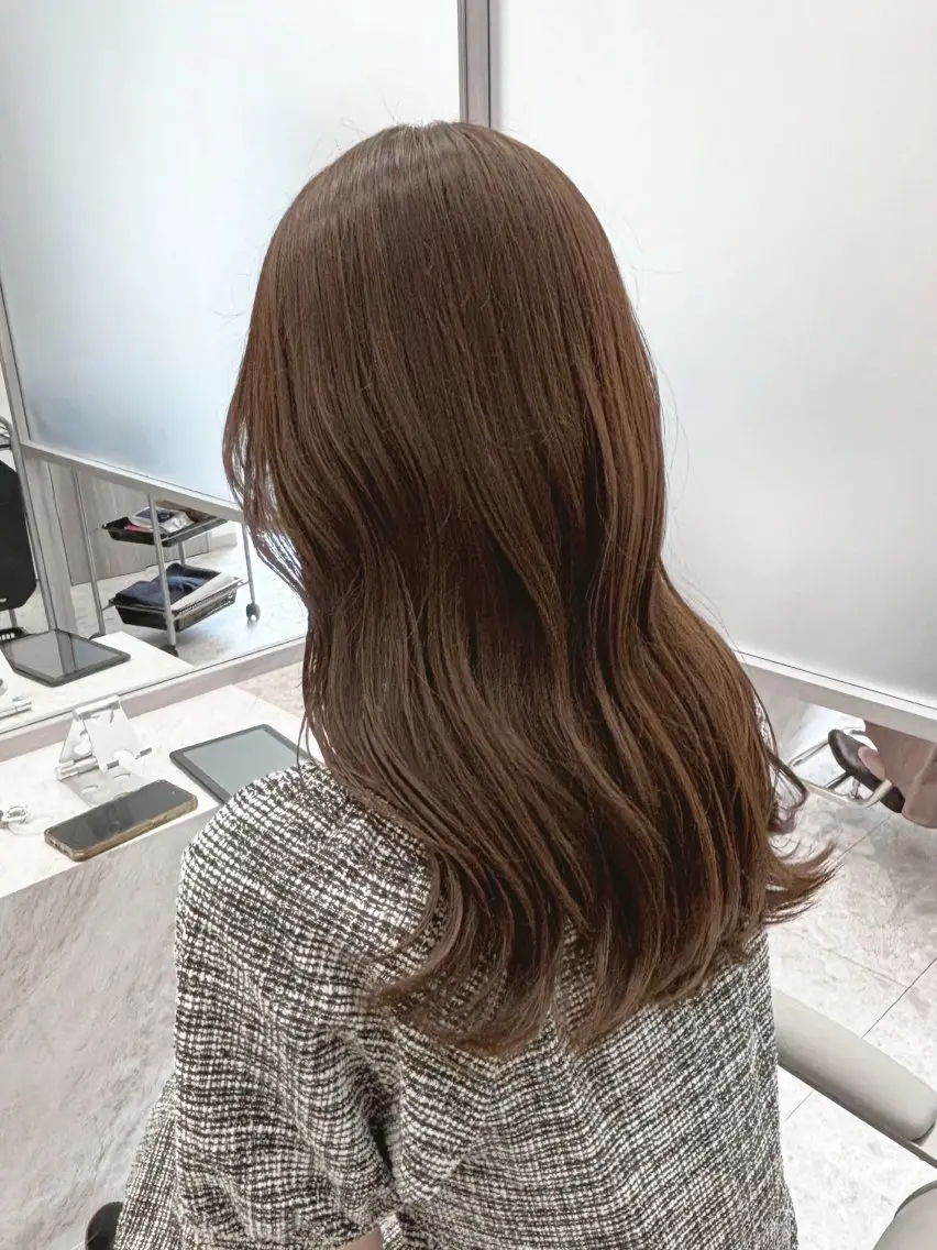 セミロング カラー ブリーチ ブリーチなしカラー オリーブカラー カット ヘアカラー トリートメント 🫧髪質改善🫧 神田紗来のヘアスタイル