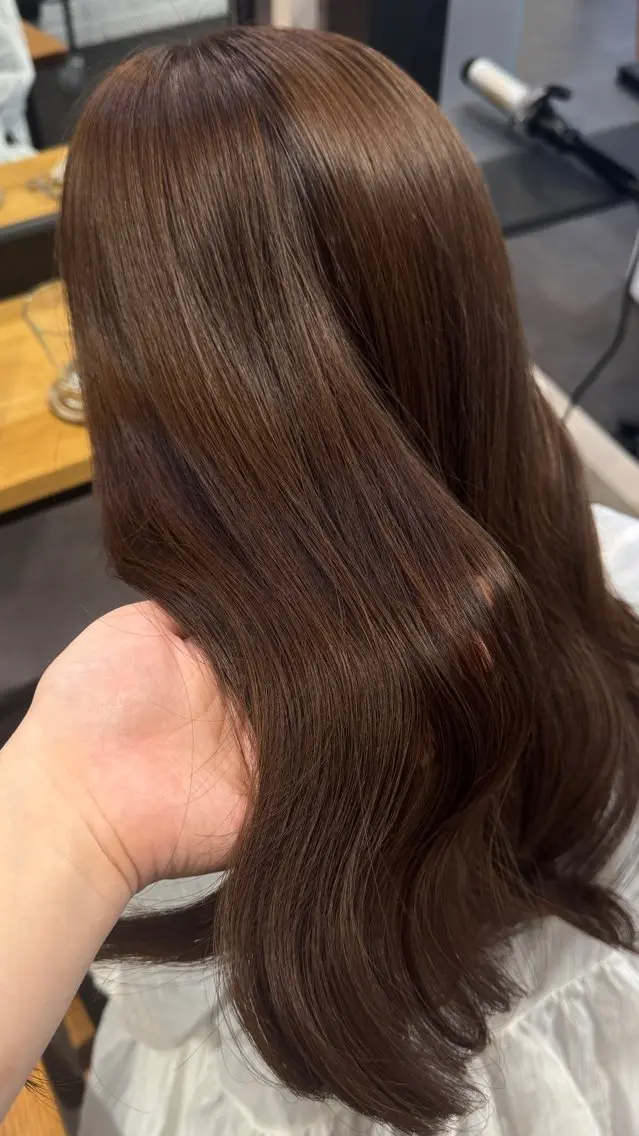 ロング カラー ベージュカラー 透明感カラー モカベージュ ロング miho mora神楽坂のヘアスタイル