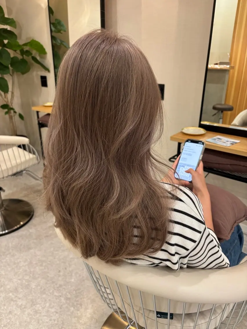 ロング カラー ベージュカラー ヘアカラー lull/ 真優のヘアスタイル