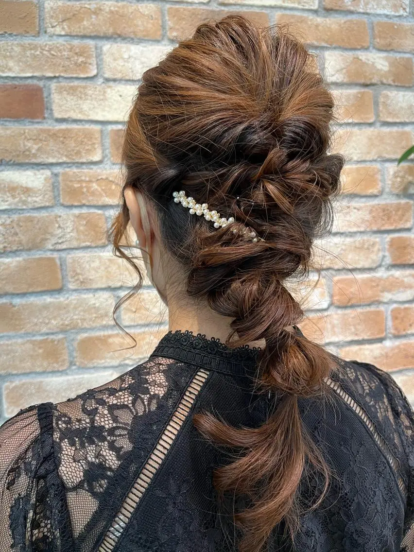 💕結婚式やパーティーのお呼ばれに💕パーティーヘアセットの写真