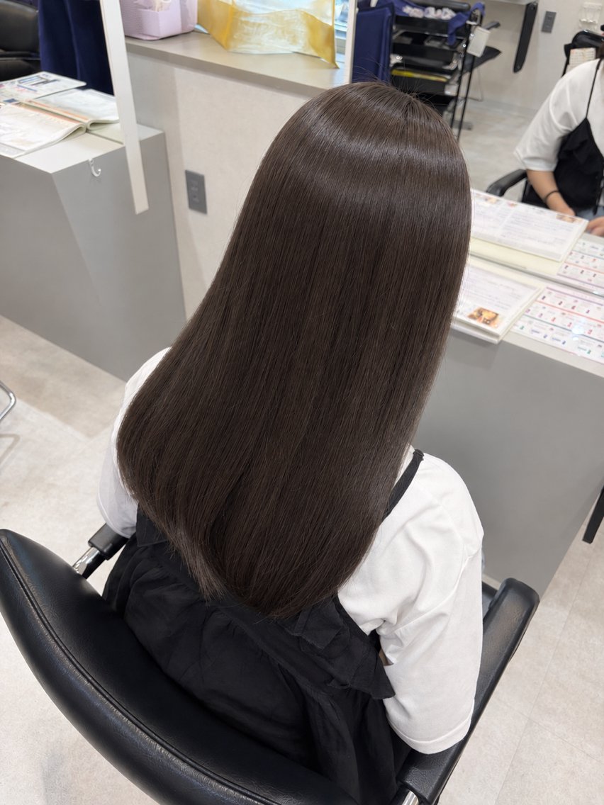 ロング ヘアカラー トリートメント 平瀬 胡桃のヘアスタイル