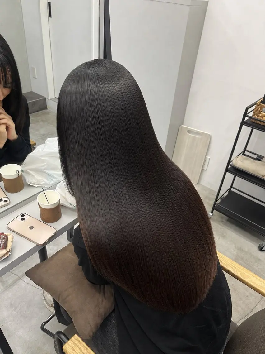 ロング パーマ 縮毛矯正 トリートメント 韓国×艶ハイトーンが かわいい✨️リオ🍒のヘアスタイル