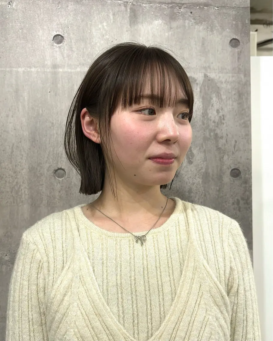ショート カラー パーマ ヘアアレンジ メンズ 切りっぱなしボブ メンズ韓国風 ボブ くせ毛 髪質改善 切りっぱなしヘアボブ ミディアムヘアRYOのヘアスタイル