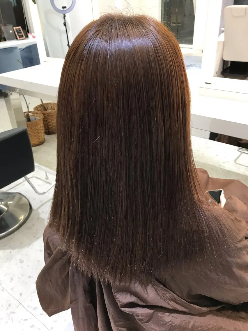 レディースカット(毛先3cmまでカット)➕カラーの写真