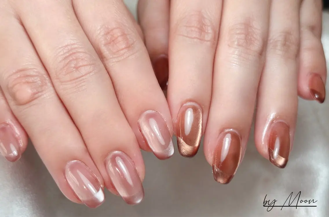 ネイル フレンチネイル マグネットネイル マグネットフレンチ Moon Nailsのネイルデザイン