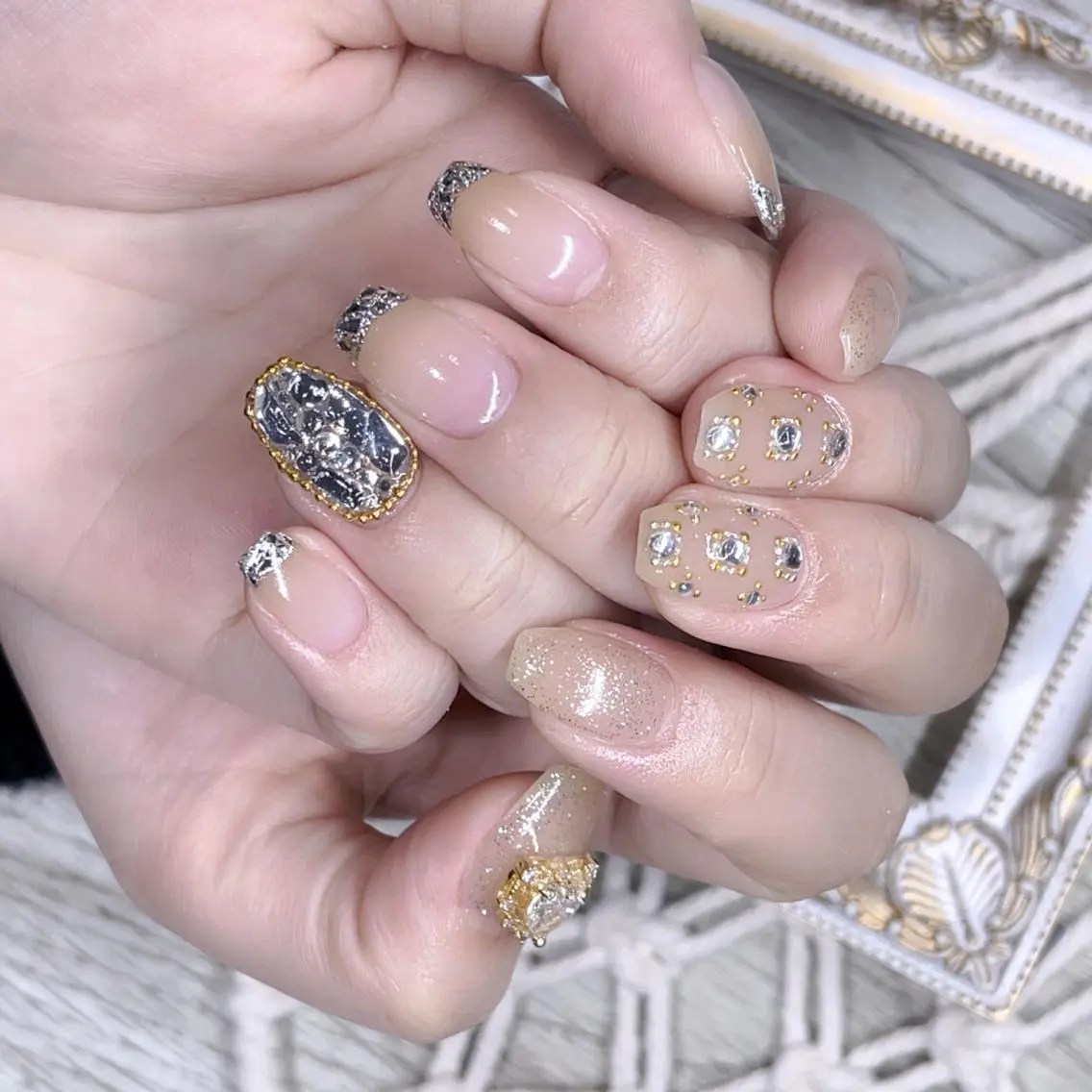 ネイル ハンドネイル Queens ciciのネイルデザイン