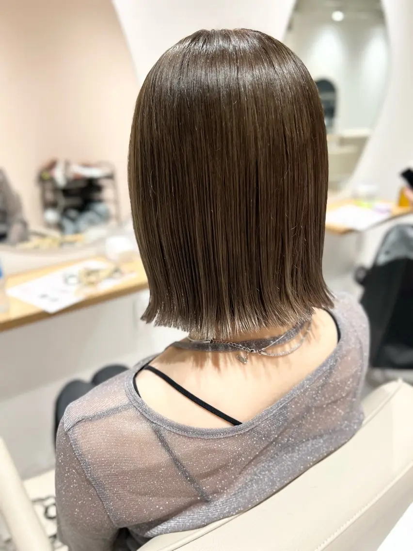 ミディアム 艶髪レイヤーカット ✨MOMOE✨️のヘアスタイル
