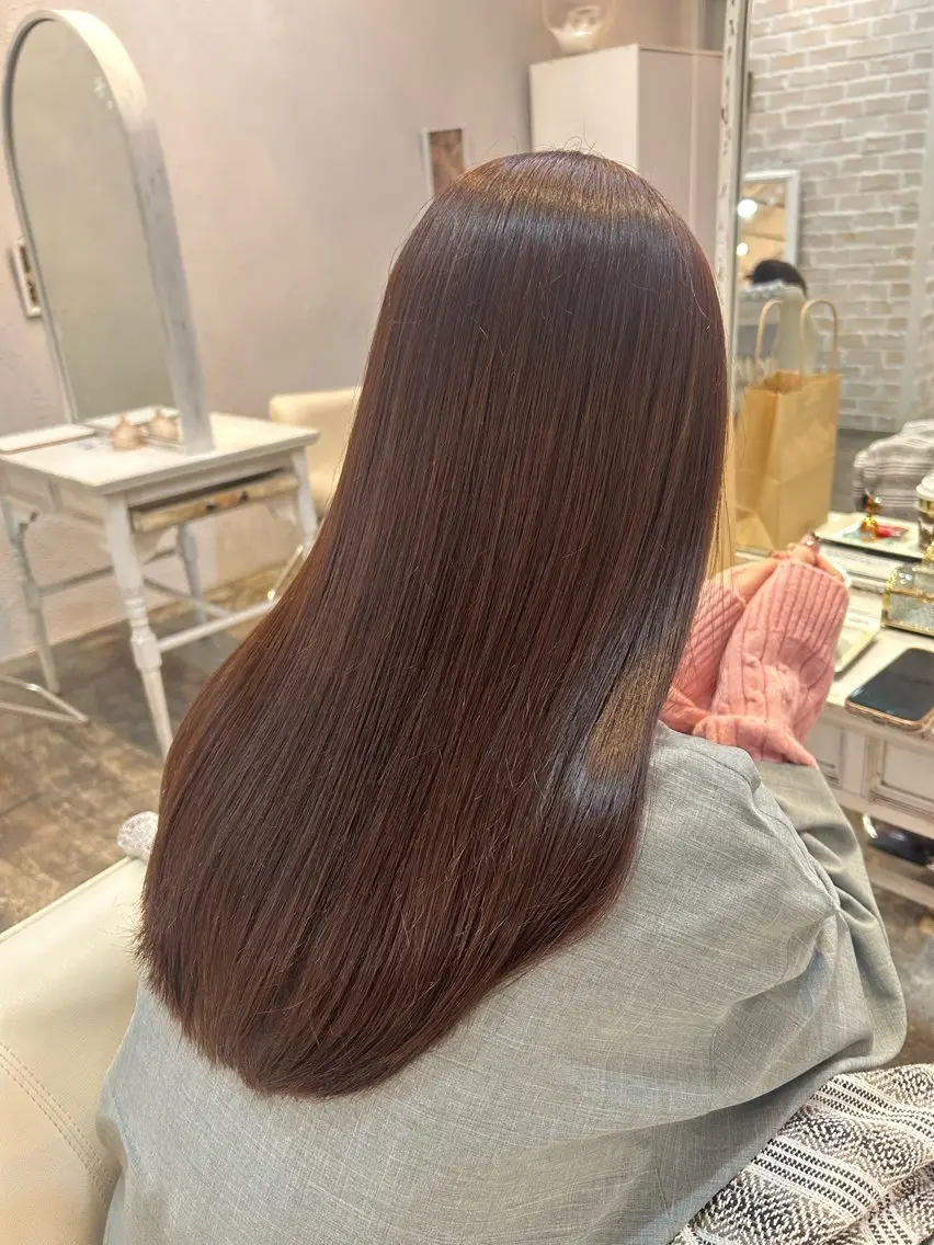 セミロング 髪質改善 トリートメント 小磯 維織のヘアスタイル