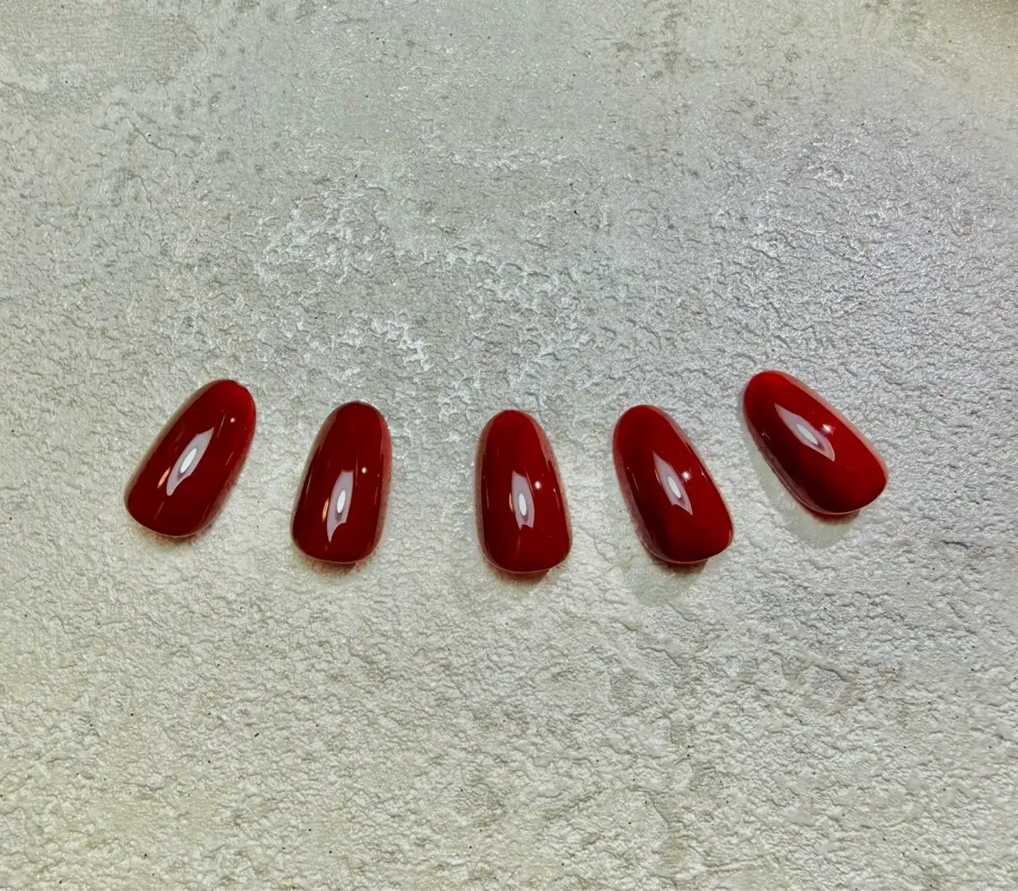 練習モデルハンドネイルワンカラーの写真