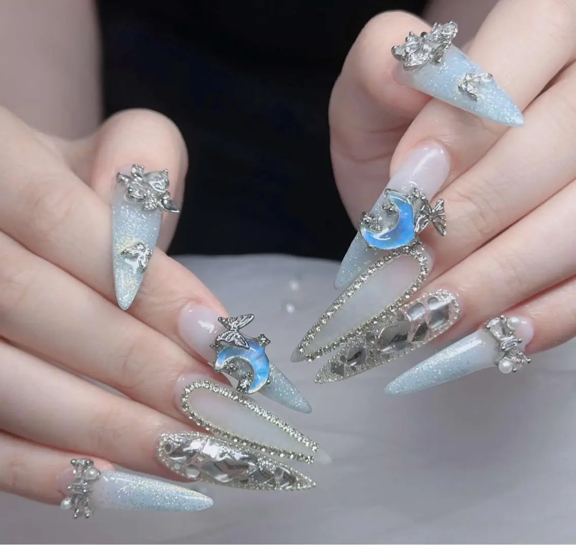 ネイル フレンチネイル ジェルネイル ガラスフレンチ ハロウィン ハート ハンドネイル H.baby Nail Salonのネイルデザイン
