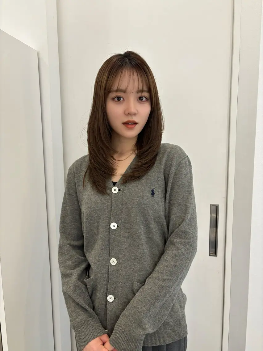 ミディアム ミディアムレイヤー レイヤーカット カット ヘアカラー トリートメント レイヤーカット🎀 kanaのヘアスタイル