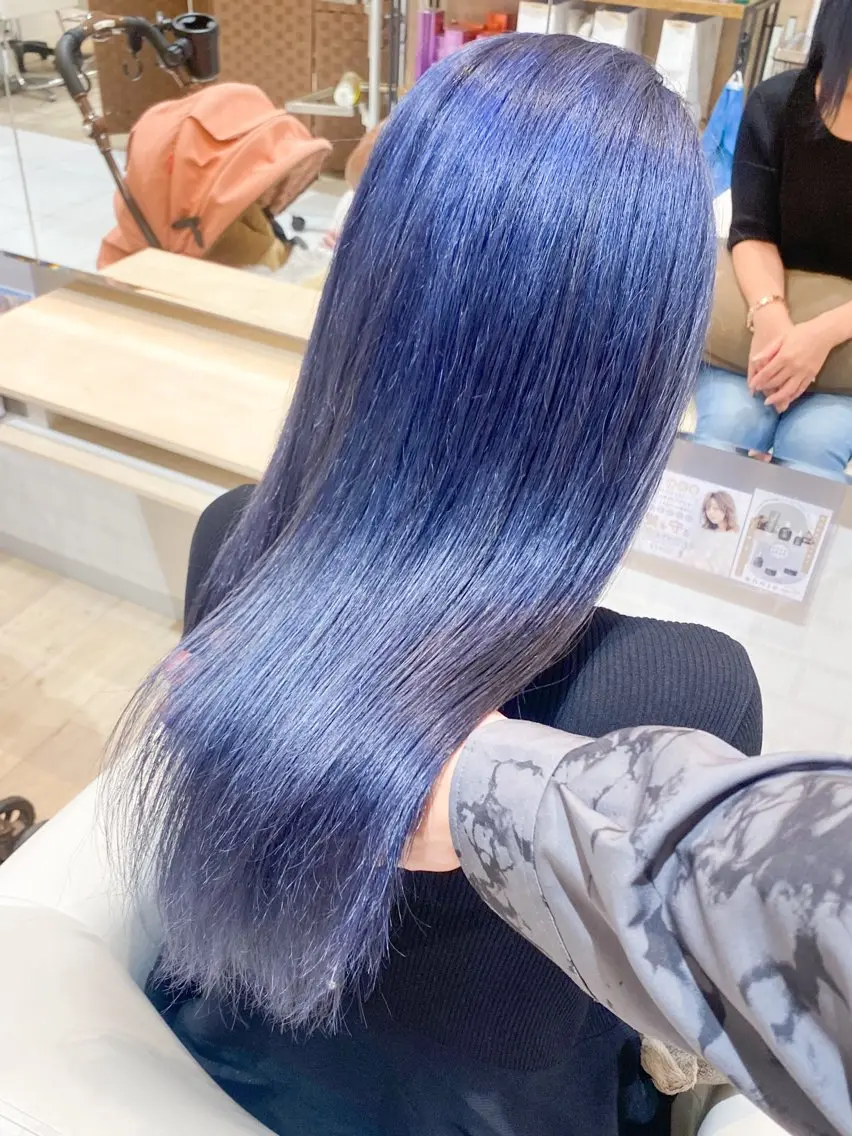 ロング カラー ブリーチ ブルーカラー ブルーラベンダー イルミナカラー ラベンダーカラー ヘアカラー トリートメント 塩谷黎✨イルミナ カラーメンズパーマ✨のヘアスタイル