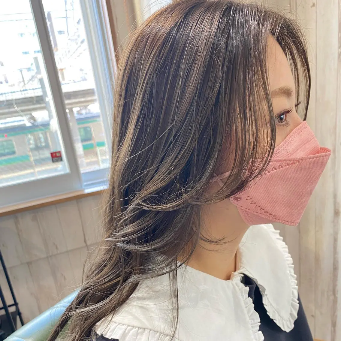 ロング カラー グレージュ ハイライトカラー ハイライト トリートメント ヘアカラー トリートメント 田町駅徒歩5分 🌼fumiのヘアスタイル