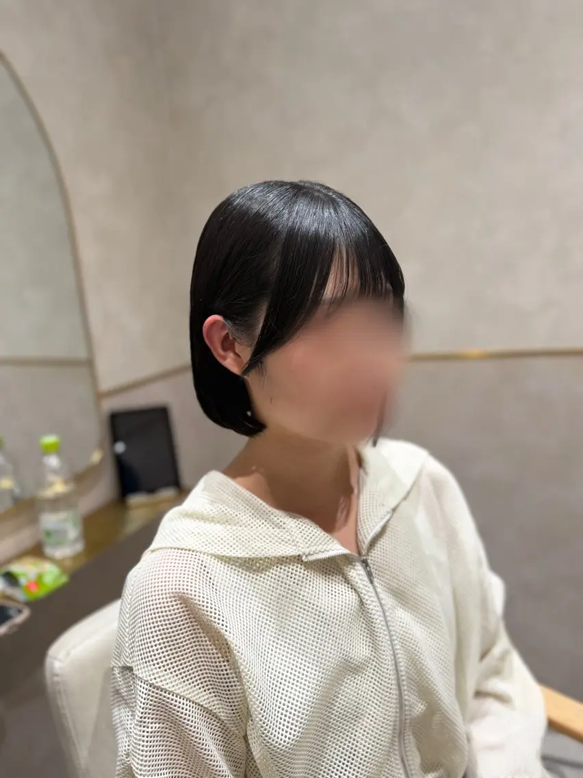 ショート サイドバング カット ヘアカラー 縮毛矯正 🫧ボブ/ツヤ髪/美 髪矯正/菜結のヘアスタイル