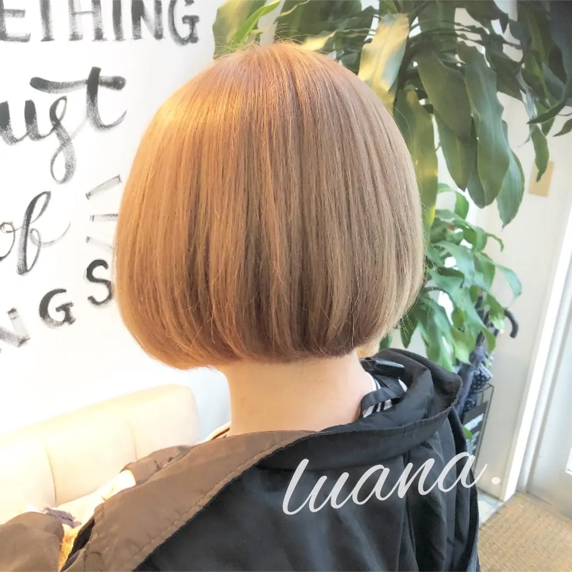 ショート 前下がりボブ ボブ カット ヘアカラー トリートメント エクステ エクステ・髪質改善・ ブリーチ・吉田大介のヘアスタイル