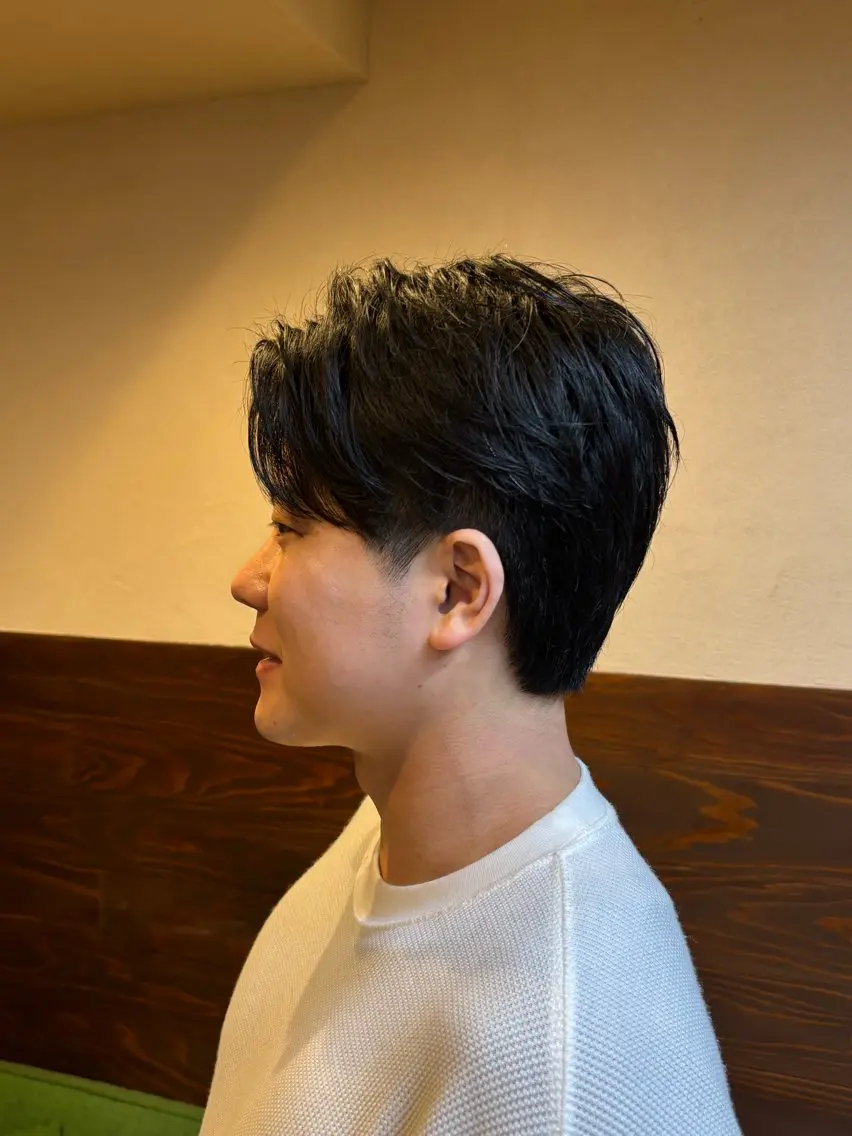 ミディアム イケダ コウジのヘアスタイル