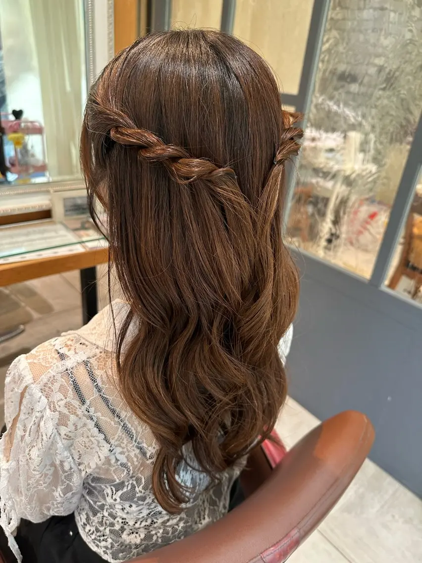 ロング ヘアアレンジ ヘアセット 市沢 光花のヘアスタイル