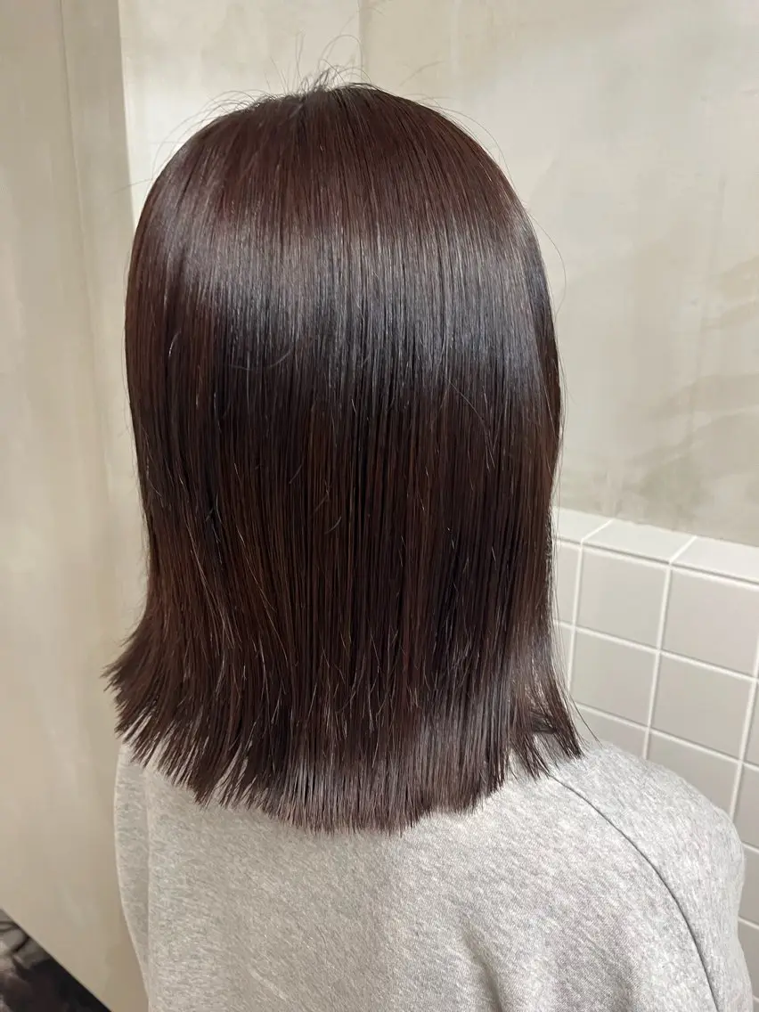 ミディアム ピンクブラウン anon Loemのヘアスタイル