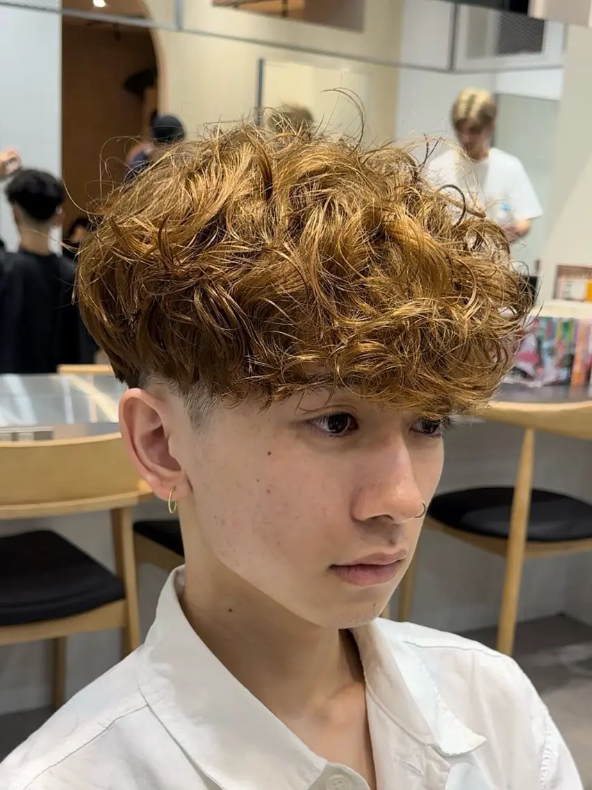 パーマ メンズ カット パーマ fifth 安次富　泰雅のヘアスタイル