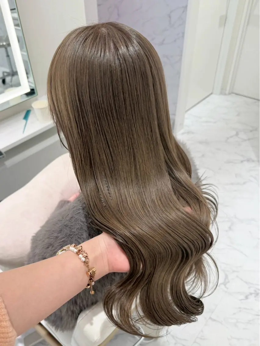 ロング カラー ヘアカラー ParveMix 楠本結菜のヘアスタイル