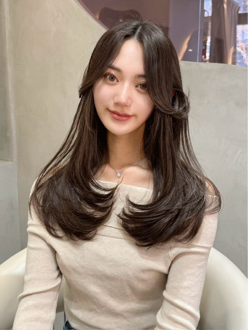 ロング カラー アッシュ 黒髪 ブリーチ ブルーカラー ブルーブラック ヘアカラー トリートメント ヘアセット 大宮‎縮毛矯正🩵 レイヤー　佐藤和のヘアスタイル