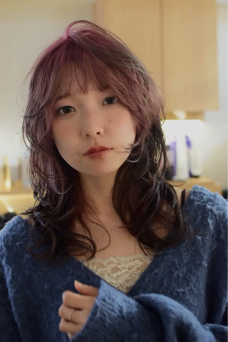 セミロング カラー ベージュカラー ブリーチ 透明感カラー デザインカラー ダブルカラー カット ヘアカラー cana 札幌レイヤースタイルのヘアスタイル