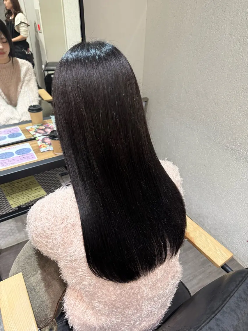 ロング カラー 黒髪 ブルーカラー ブルーブラック ヘアカラー cocotte🫧 kotomiのヘアスタイル