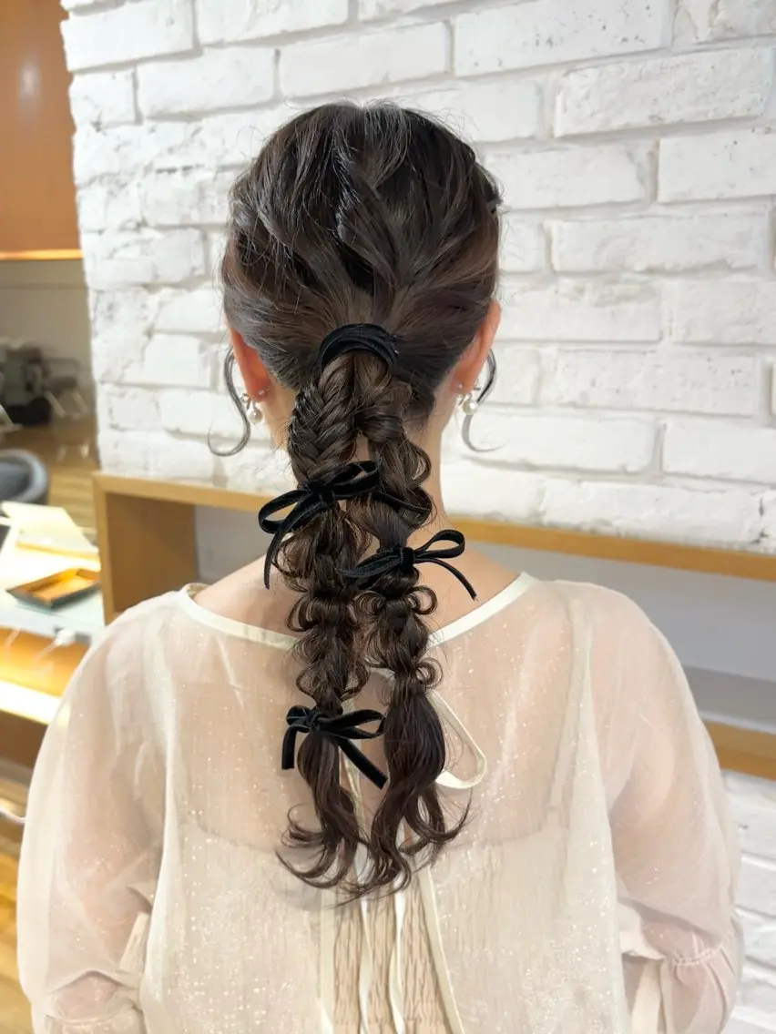 セミロング ヘアアレンジ ヘアセット しみず さくら🌸のヘアスタイル