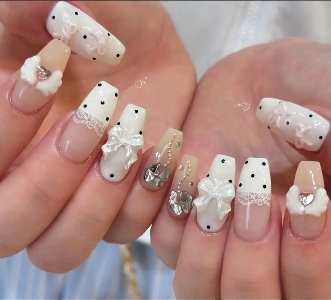 ネイル ドット 長さ出し 持ち込み リボン ネイルチップ ハンドネイル BERA NAILSのネイルデザイン