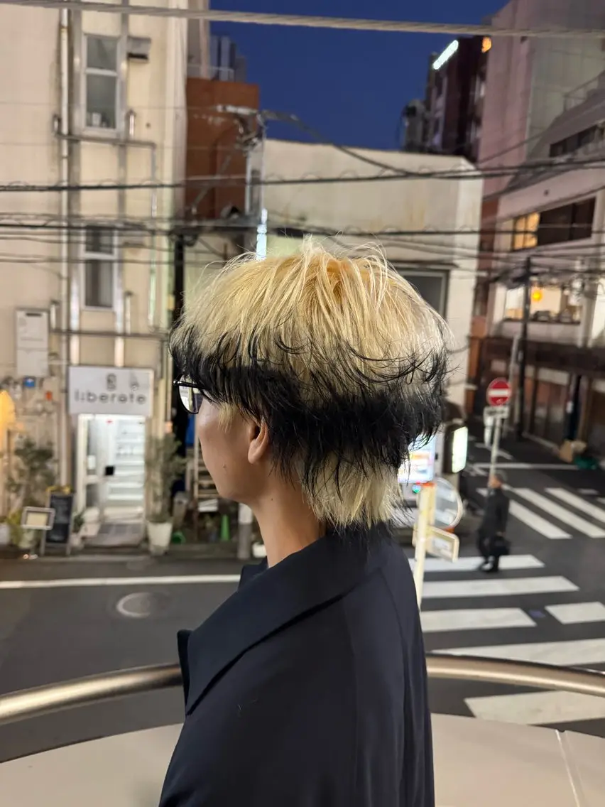 カラー メンズ メンズ特化シャドウパ ーマラウンドマッシュのヘアスタイル
