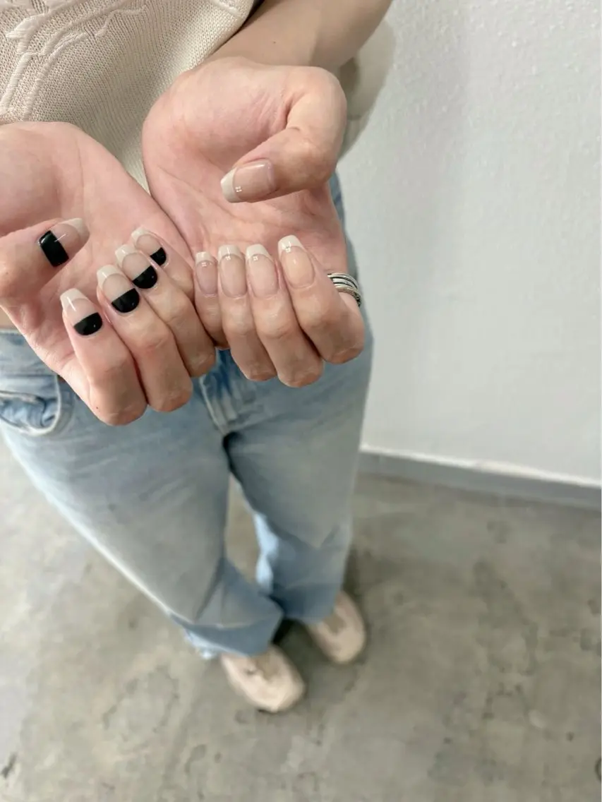 ネイル フレンチネイル nail room aru.のネイルデザイン