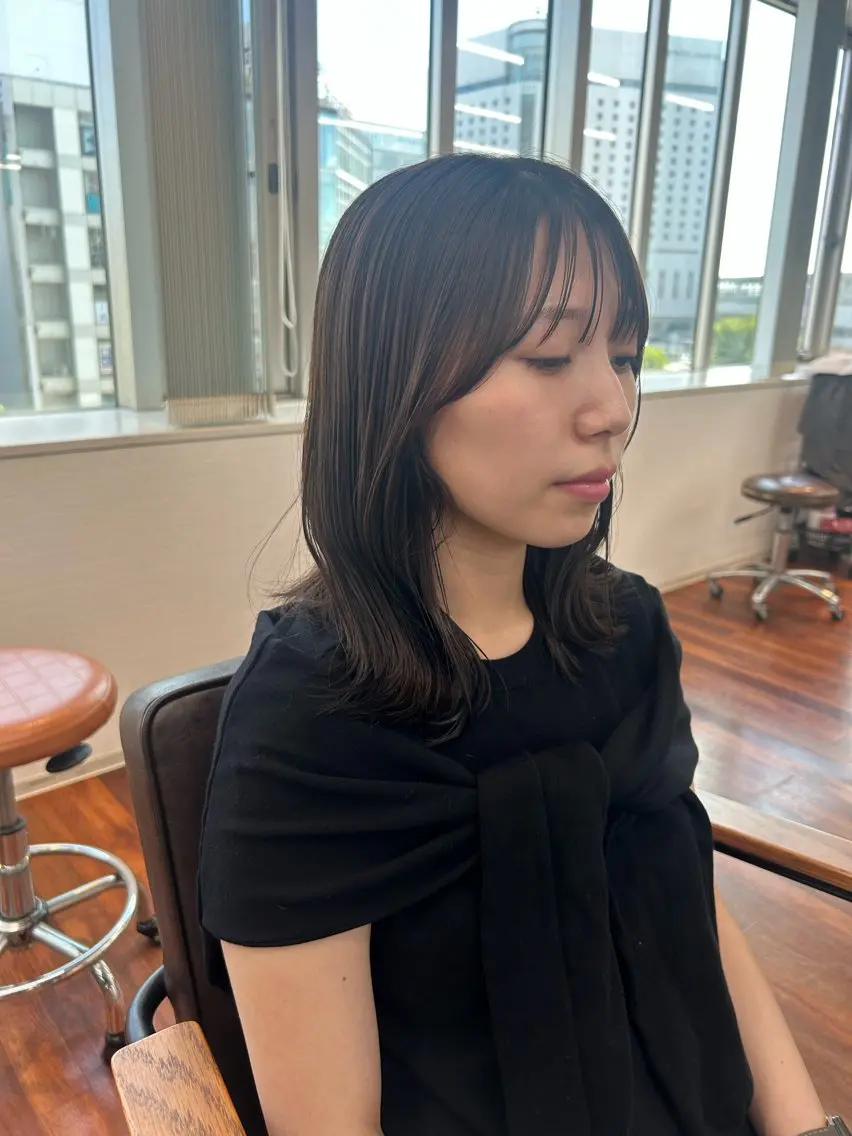 ミディアム ミディアムレイヤー レイヤーカット 外ハネヘア 大西 涼のヘアスタイル