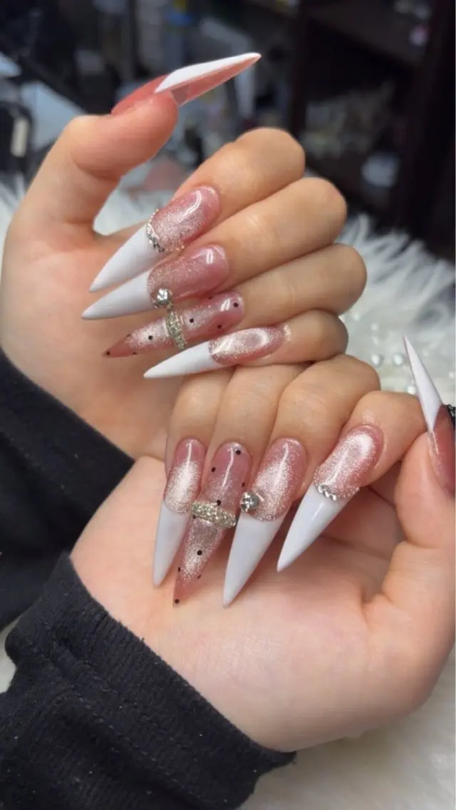 ネイル アートネイル オーロラネイル チークネイル 長さ出し フットネイル ハンドネイル Chan nailsのネイルデザイン