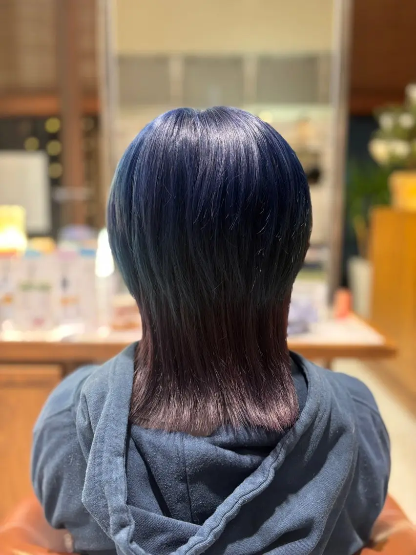 ショート カラー ウルフカット ☾·̩͙⋆ しおり🫧 ͛.*のヘアスタイル