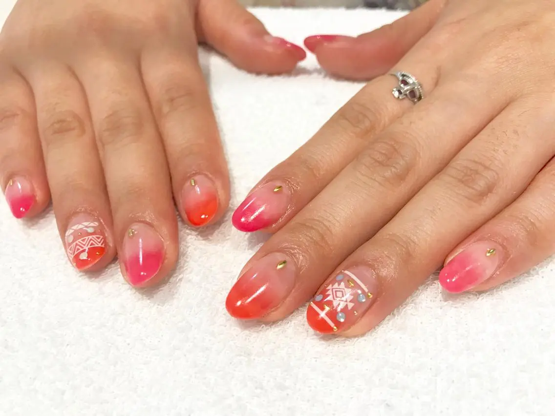 ネイル オレンジ ピンク NARUMI HYODOのネイルデザイン