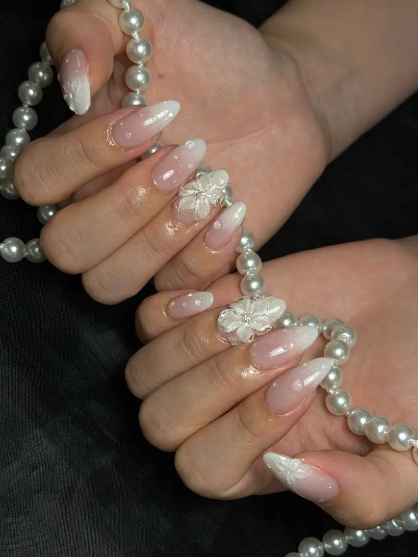 ネイル ハンドネイル moon nailsのネイルデザイン