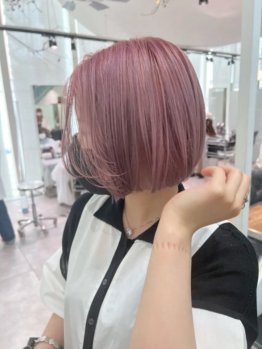 ショート カラー ショートボブ ハイトーンカラー ピンクカラー ボブ ショートヘア カット ヘアカラー トリートメント CHERIEブリーチ ダブルカラー 天神のヘアスタイル