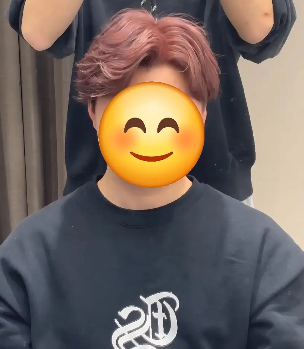 カラー ハイトーンカラー レッドカラー ヘアカラー 鈴木 壮真のヘアスタイル