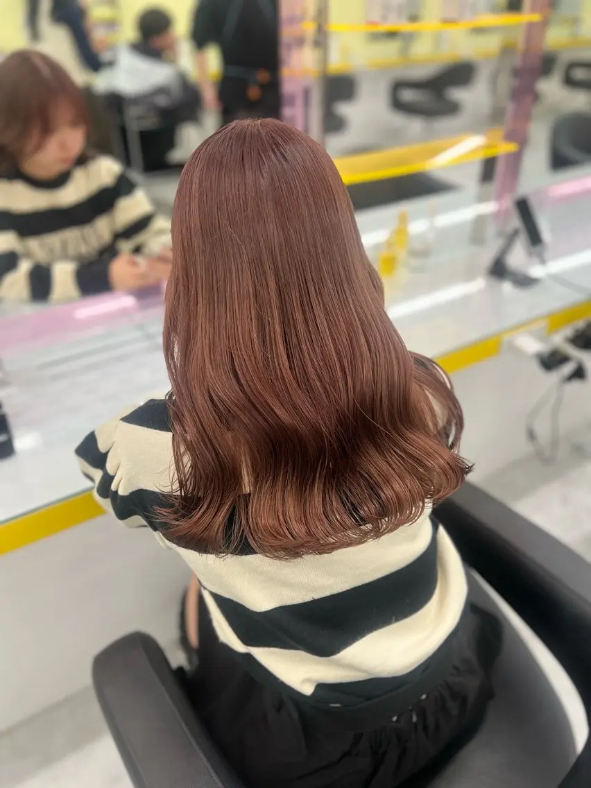 セミロング ヘアカラー 韓流トレンドヘア 🎀RINAKO🎀のヘアスタイル