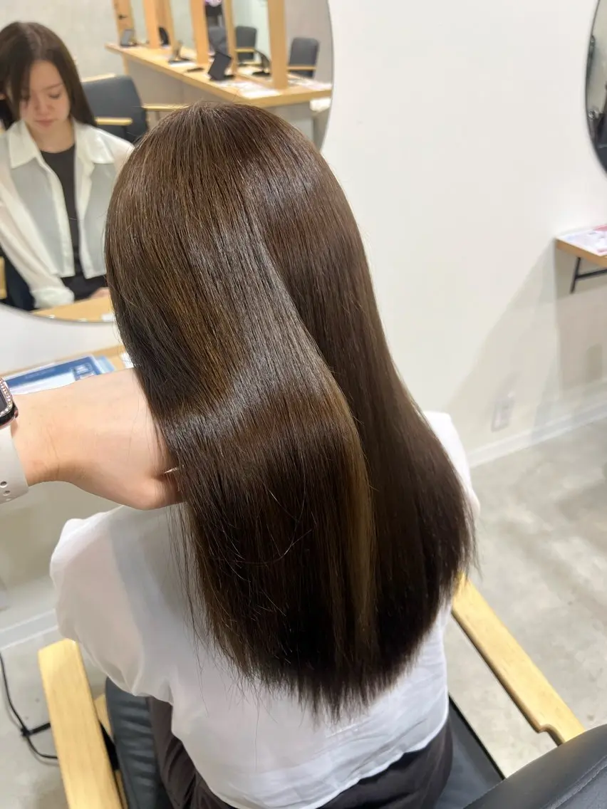 セミロング カラー ベージュカラー オリーブベージュ 太田 愛理のヘアスタイル