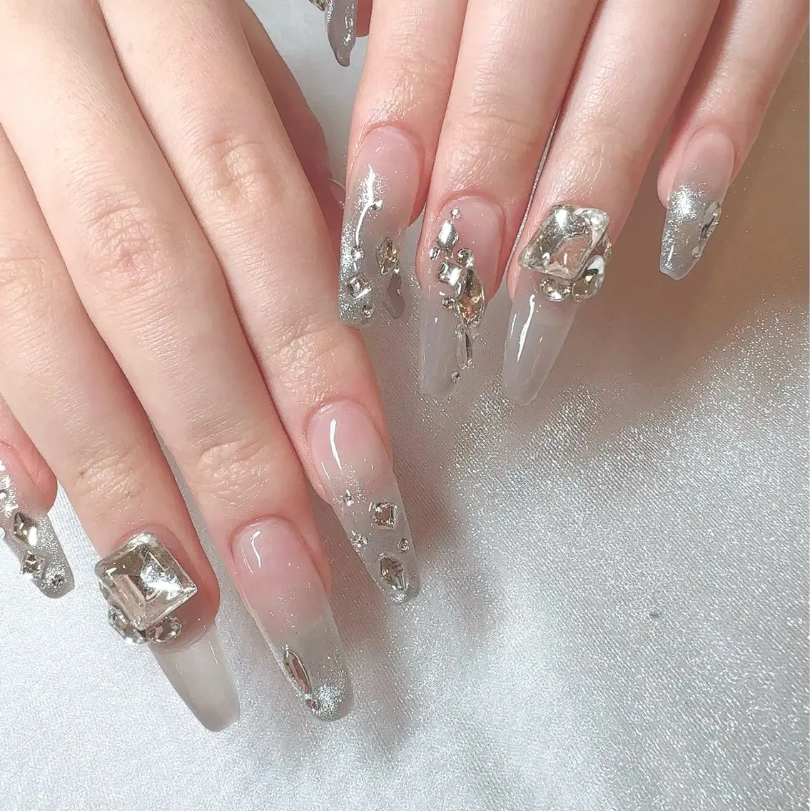 ネイル ハンドネイル LOVE NAIL 店長　MIKAのネイルデザイン